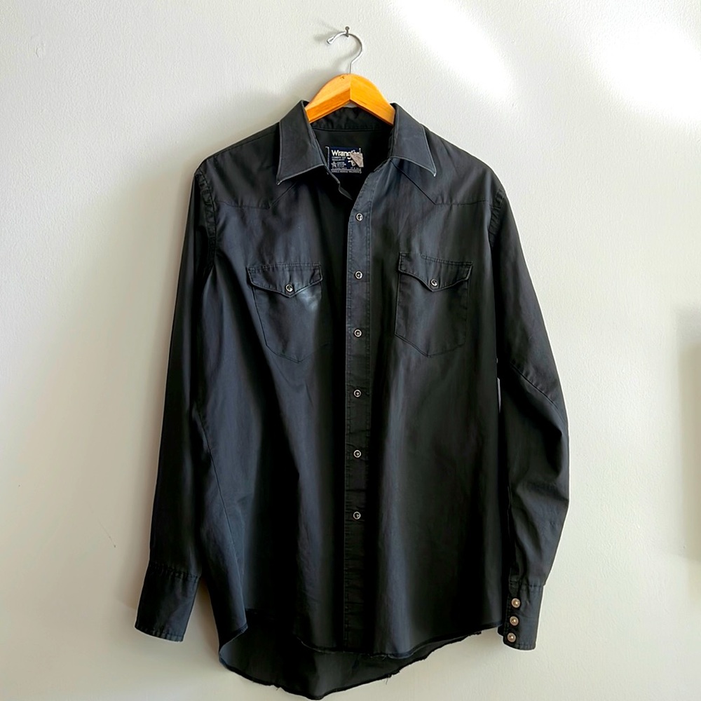 Cowboy Cut Wrangler Button Down, Regular Fit, Size L or XL